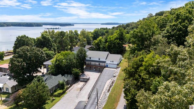 141 S Ash Street, Kuttawa, KY 42055