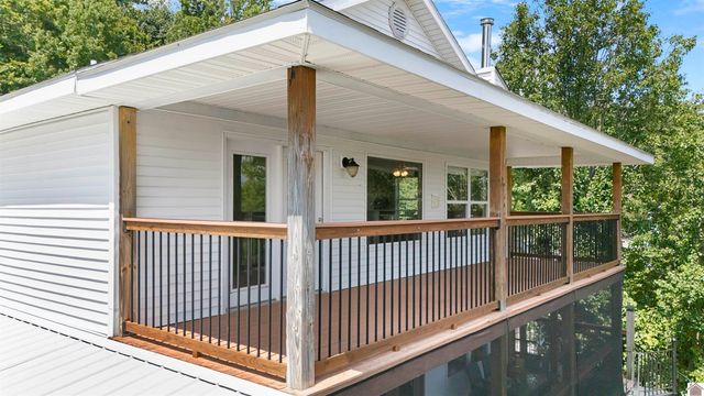 141 S Ash Street, Kuttawa, KY 42055