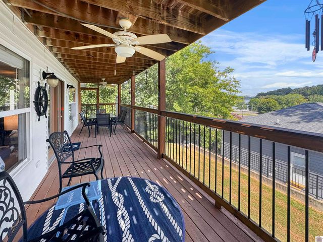 141 S Ash Street, Kuttawa, KY 42055
