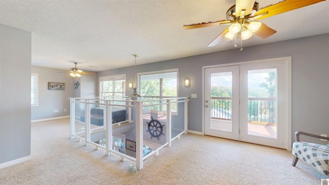 141 S Ash Street, Kuttawa, KY 42055