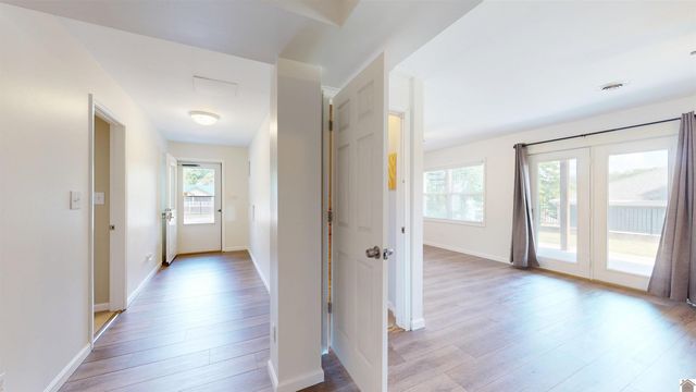 141 S Ash Street, Kuttawa, KY 42055