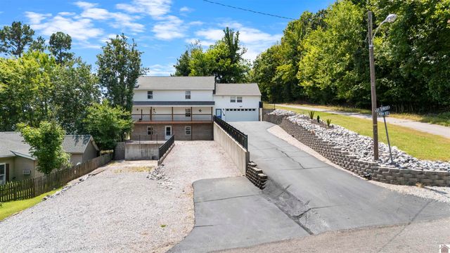 141 S Ash Street, Kuttawa, KY 42055