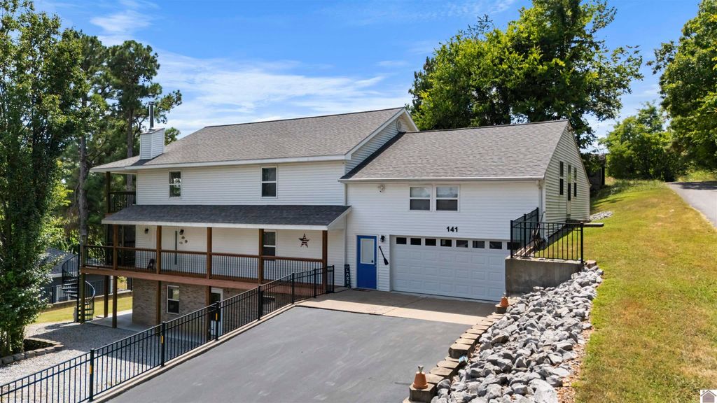 141 S Ash Street, Kuttawa, KY 42055