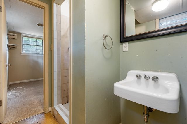 926 Maplewood Avenue, Tallahassee, FL 32303