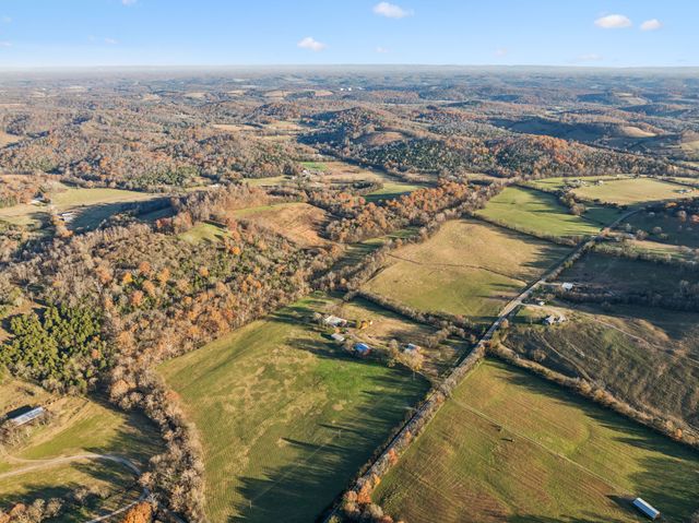 2098 Charity Rd, Fayetteville, TN 37334