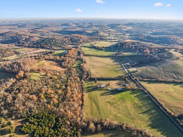 2098 Charity Rd, Fayetteville, TN 37334