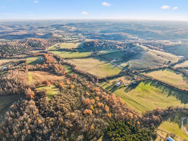 2098 Charity Rd, Fayetteville, TN 37334