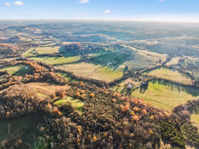 2098 Charity Rd, Fayetteville, TN 37334