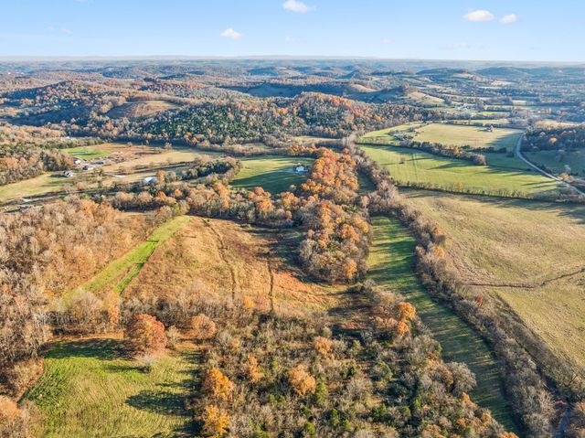 2098 Charity Rd, Fayetteville, TN 37334