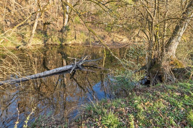 2098 Charity Rd, Fayetteville, TN 37334