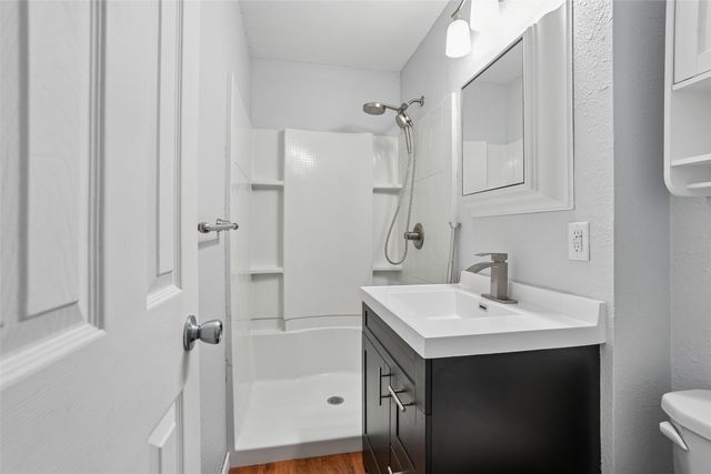 310 S Conrey Street, Knoxville, IA 50138