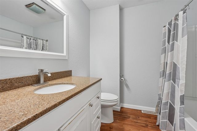 310 S Conrey Street, Knoxville, IA 50138