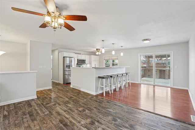 310 S Conrey Street, Knoxville, IA 50138