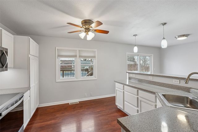 310 S Conrey Street, Knoxville, IA 50138