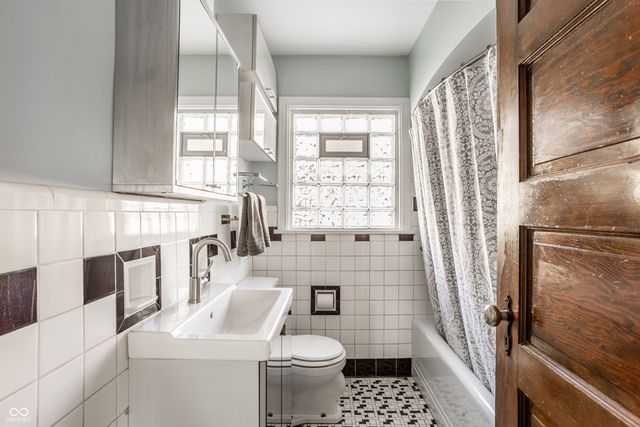 4612 Stratford Avenue, Indianapolis, IN 46201