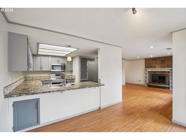 12316 Se 104TH Ct, Happy Valley, OR 97086