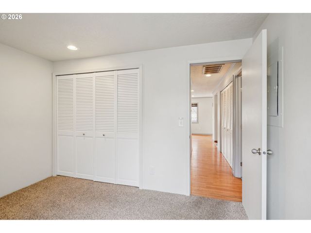 12316 Se 104TH Ct, Happy Valley, OR 97086