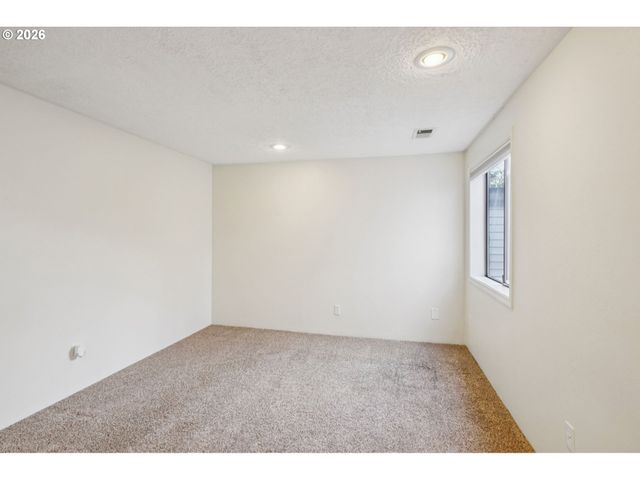 12316 Se 104TH Ct, Happy Valley, OR 97086