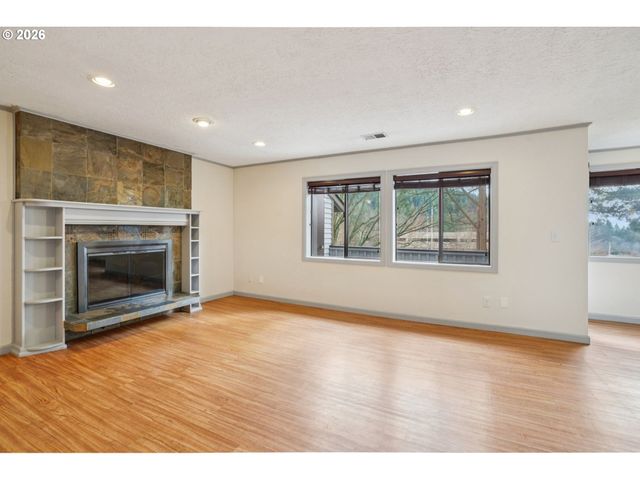 12316 Se 104TH Ct, Happy Valley, OR 97086