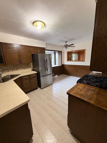 10809 Austin Avenue, Chicago Ridge, IL 60415