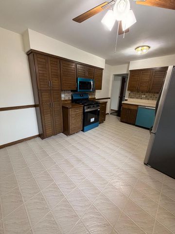 10809 Austin Avenue, Chicago Ridge, IL 60415
