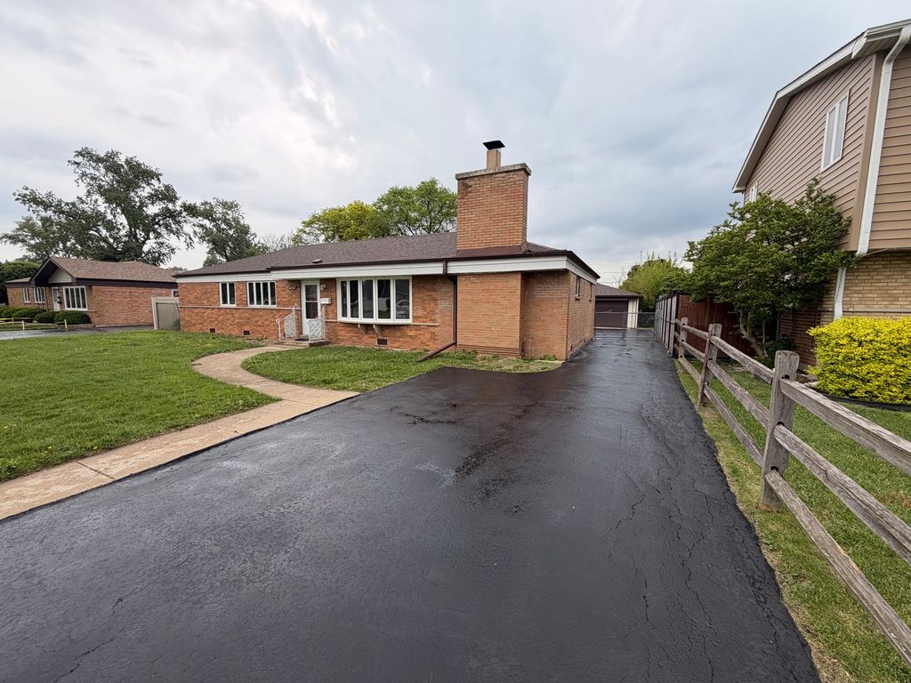 10809 Austin Avenue, Chicago Ridge, IL 60415