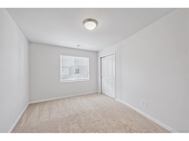 10581 Paris St 1002, Commerce City, CO 80640