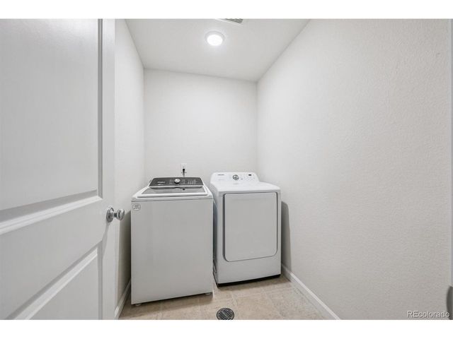 10581 Paris St 1002, Commerce City, CO 80640