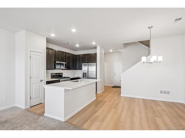 10581 Paris St 1002, Commerce City, CO 80640