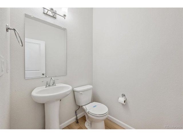 10581 Paris St 1002, Commerce City, CO 80640