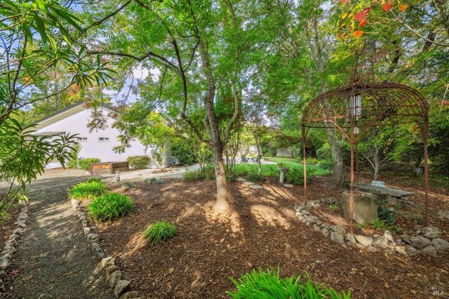 49 Don Timoteo Ct, Sonoma, CA 95476