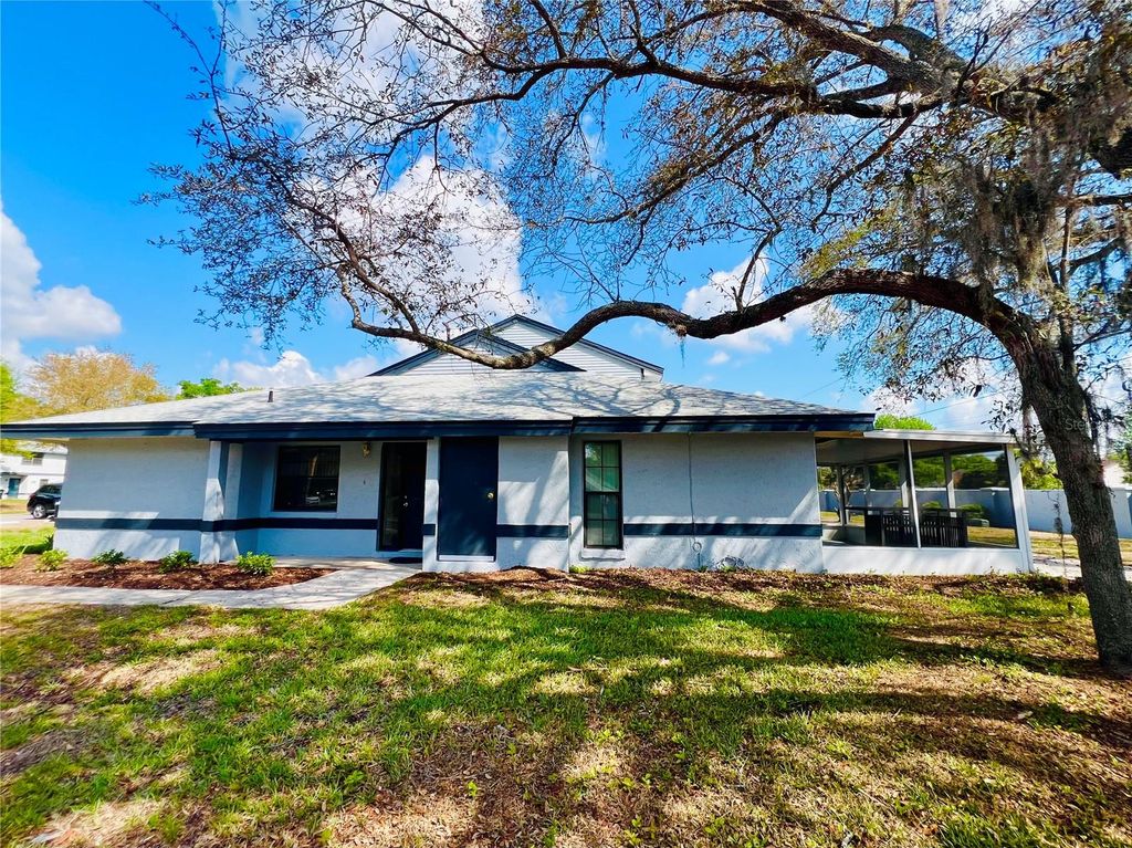 Image 1 of property listing at 2615 GRADUATE COURT, Orlando, FL 32826