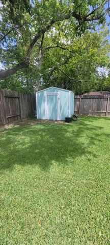 1807 Sleepy Creek Way, Pearland, TX 77581