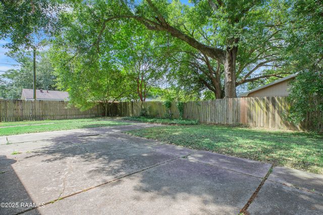 2501 W Congress Street, Lafayette, LA 70506