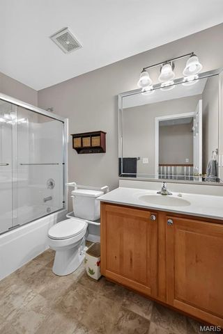 384-386 Shadow Pines Drive, Wentzville, MO 63385