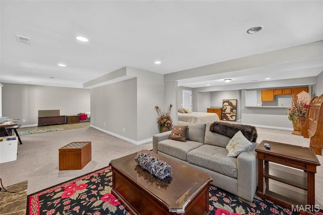 384-386 Shadow Pines Drive, Wentzville, MO 63385