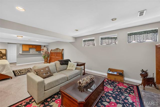 384-386 Shadow Pines Drive, Wentzville, MO 63385