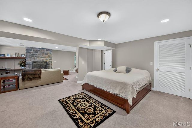 384-386 Shadow Pines Drive, Wentzville, MO 63385