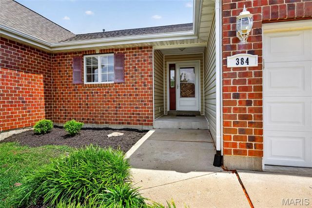 384-386 Shadow Pines Drive, Wentzville, MO 63385