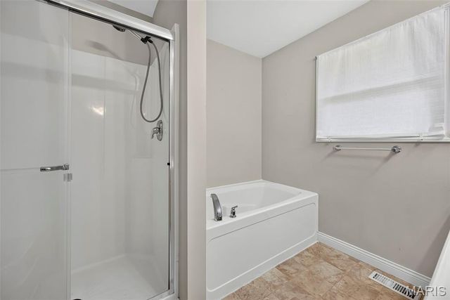 384-386 Shadow Pines Drive, Wentzville, MO 63385