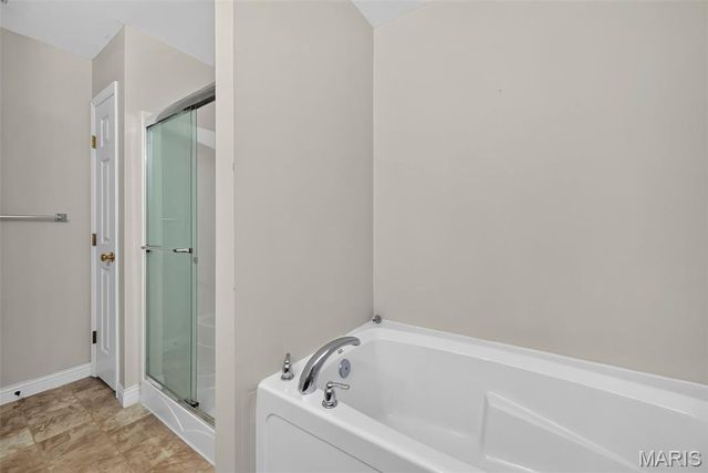 384-386 Shadow Pines Drive, Wentzville, MO 63385