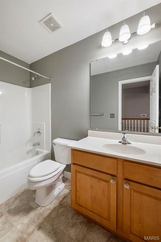 384-386 Shadow Pines Drive, Wentzville, MO 63385