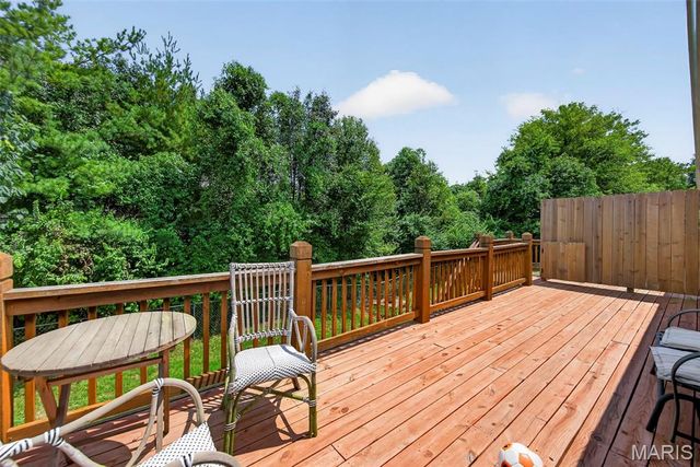 384-386 Shadow Pines Drive, Wentzville, MO 63385