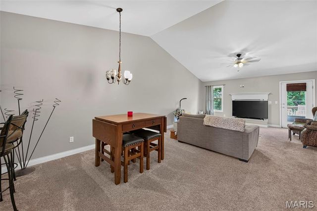 384-386 Shadow Pines Drive, Wentzville, MO 63385