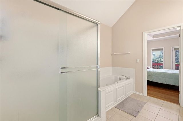 11305 N Holly Street, Kansas City, MO 64155