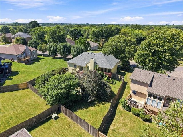 11305 N Holly Street, Kansas City, MO 64155