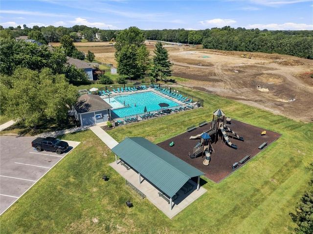 11305 N Holly Street, Kansas City, MO 64155