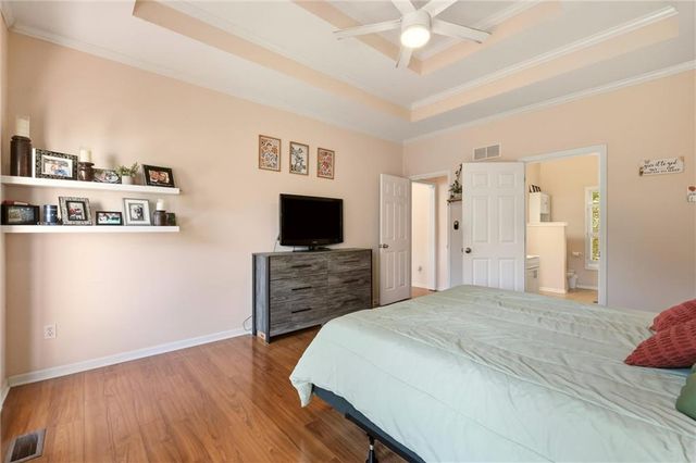 11305 N Holly Street, Kansas City, MO 64155