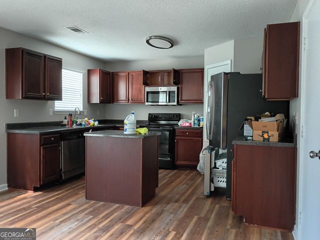 314 Megan Drive, Hampton, GA 30228