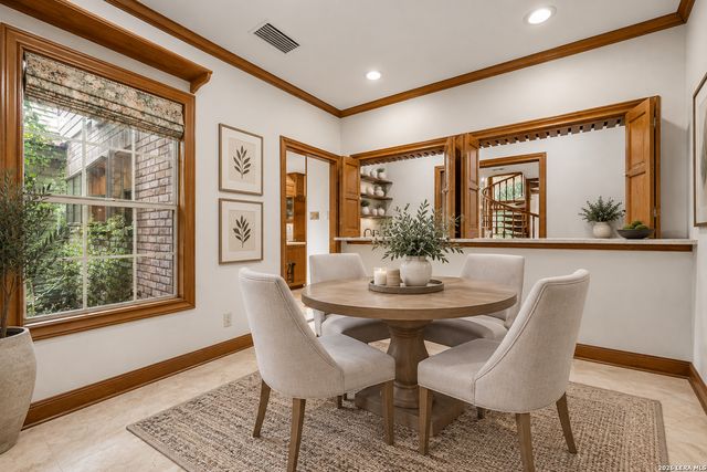 9 SCARBOROUGH SQ, San Antonio, TX 78218